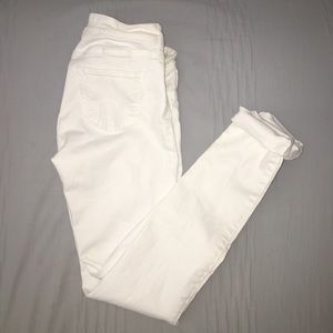 White skinny jeans